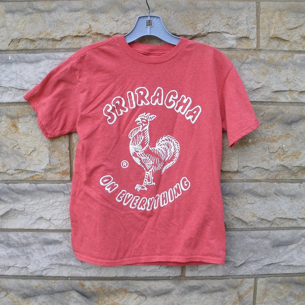 Sriracha On Everything Red T-shirt Size Youth XL